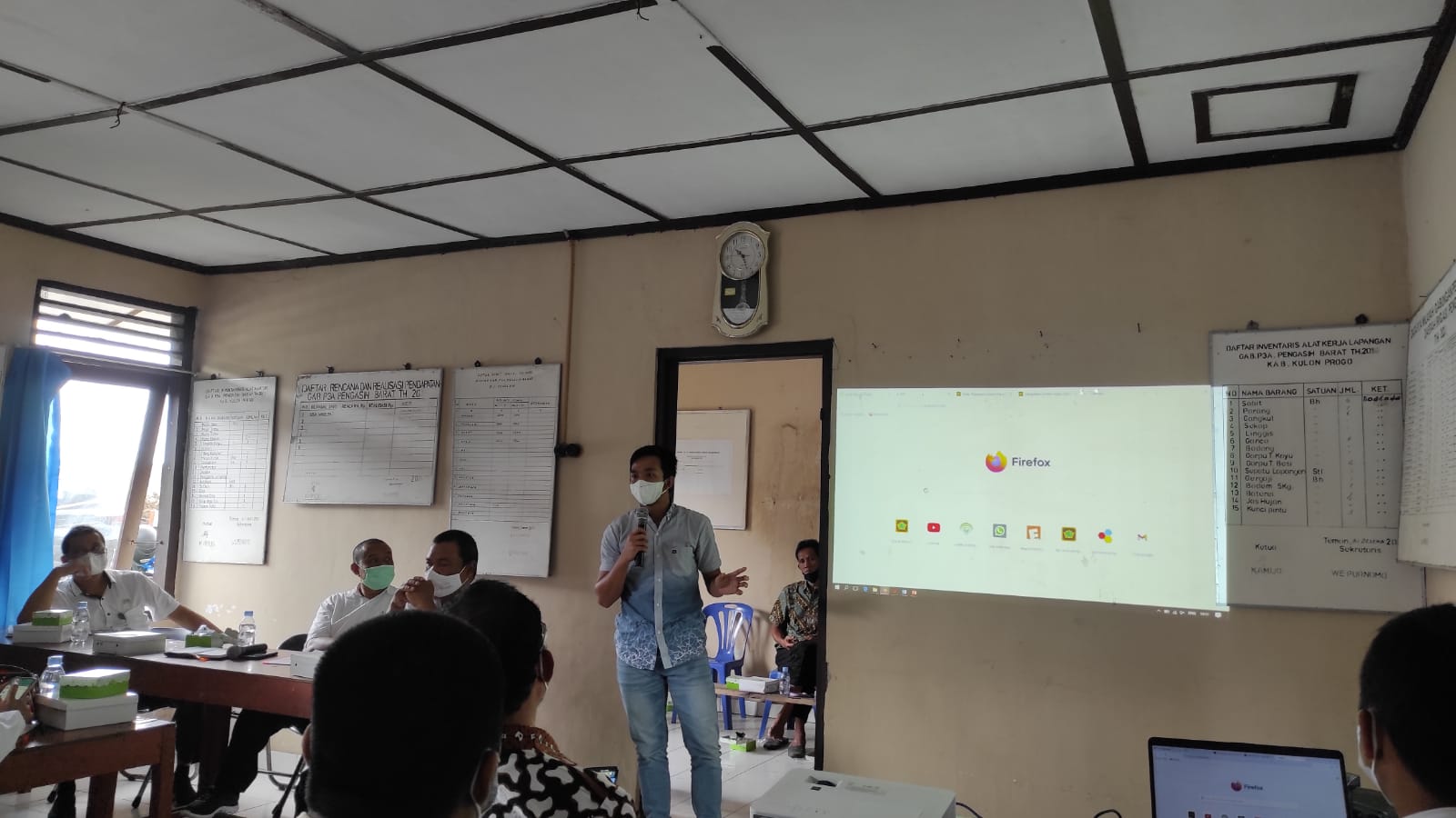 Sosialisasi_Aplikasi_ISTRI-KU_di_Kelurahan_Pengasih_Barat.jpg